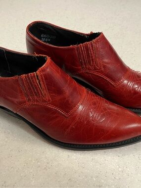 CodeWest Red Leather Western Ankle Boots Women’s Size 5.5